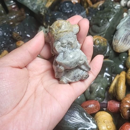 岫岩河磨玉（透闪石质玉）未镶嵌挂件