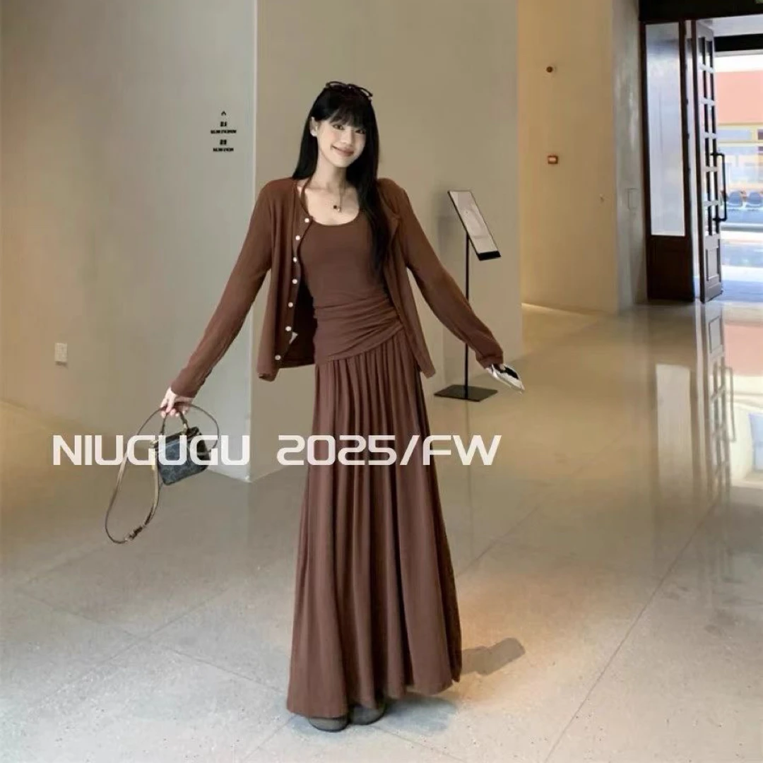 度假风套装开衫＋女内搭背心＋秋季垂感三件套A5043