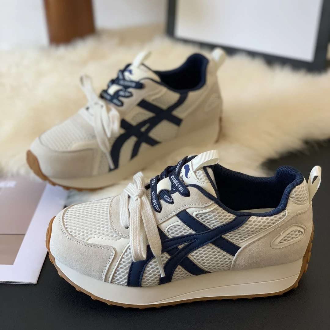 2025年新款秋季百搭休闲鞋网红韩版拼色德训鞋轻便超火时尚阿甘鞋