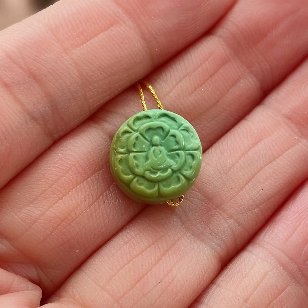 绿松石颈饰未镶嵌