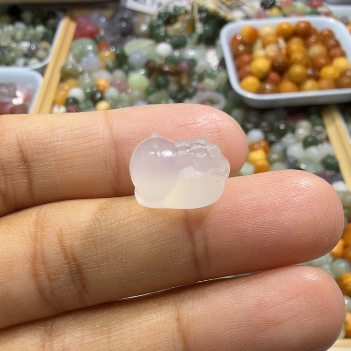 和田玉未镶嵌珠宝半成品