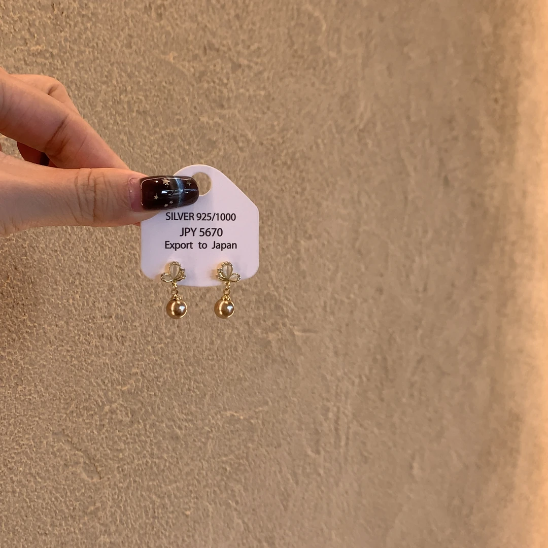 合金仿珍珠耳饰 香槟金珍珠蝴蝶耳钉轻奢气质小众耳环百搭耳饰女