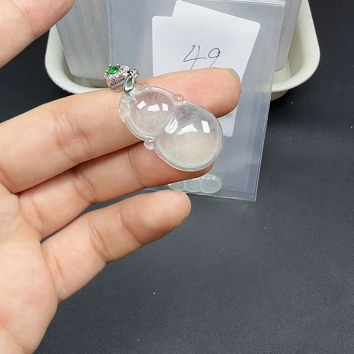 翡翠未镶嵌颈饰50