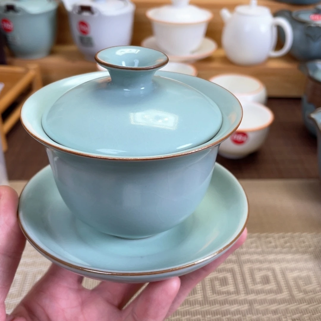 瓷片。。。。。。。。。。。。。。