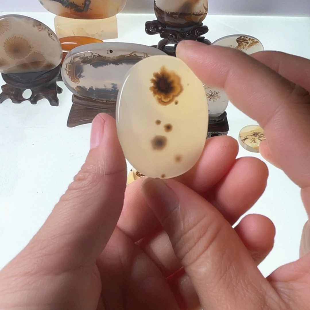 玛瑙/玉髓未镶嵌珠宝半成品