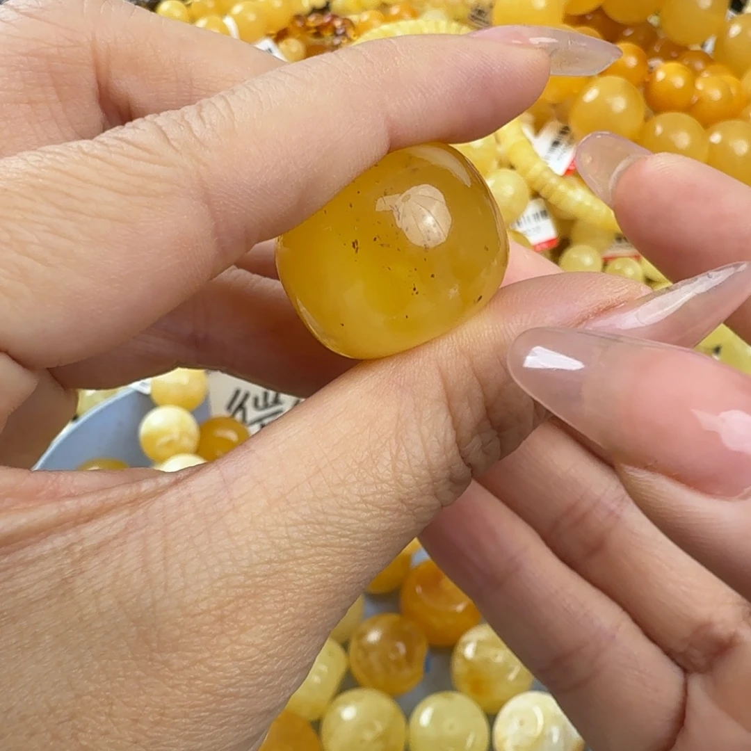琥珀未镶嵌珠宝奇石