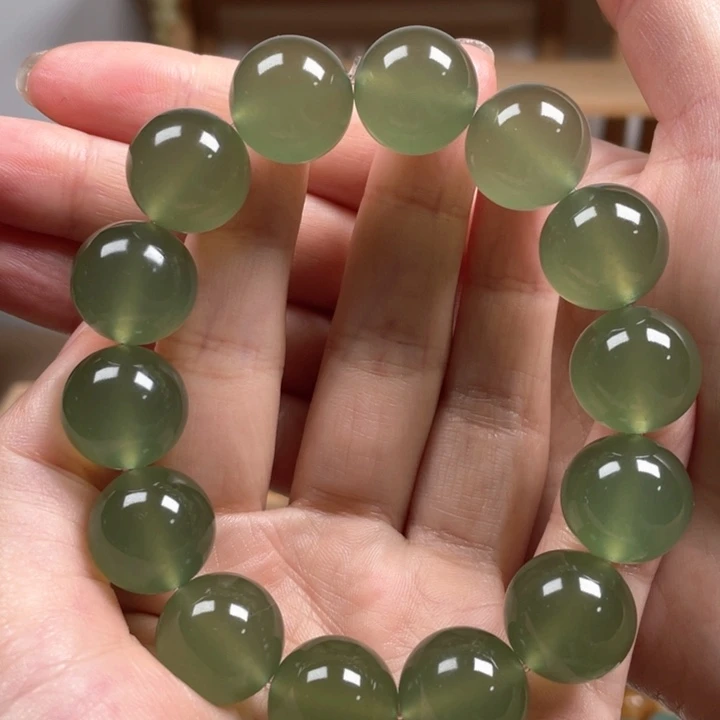 未镶嵌蛇纹石玉手链