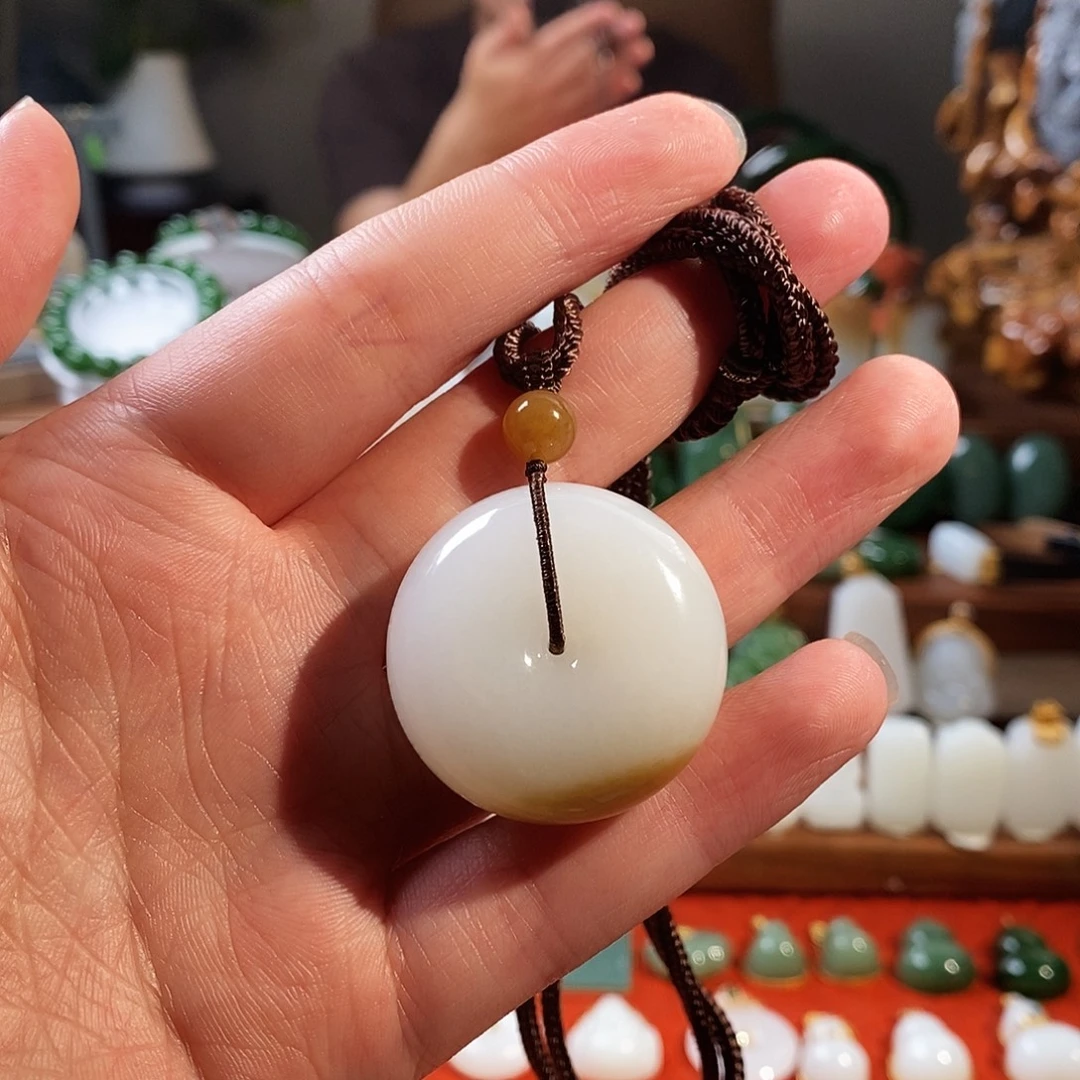 吊坠(不含链)未镶嵌和田玉（糖玉）