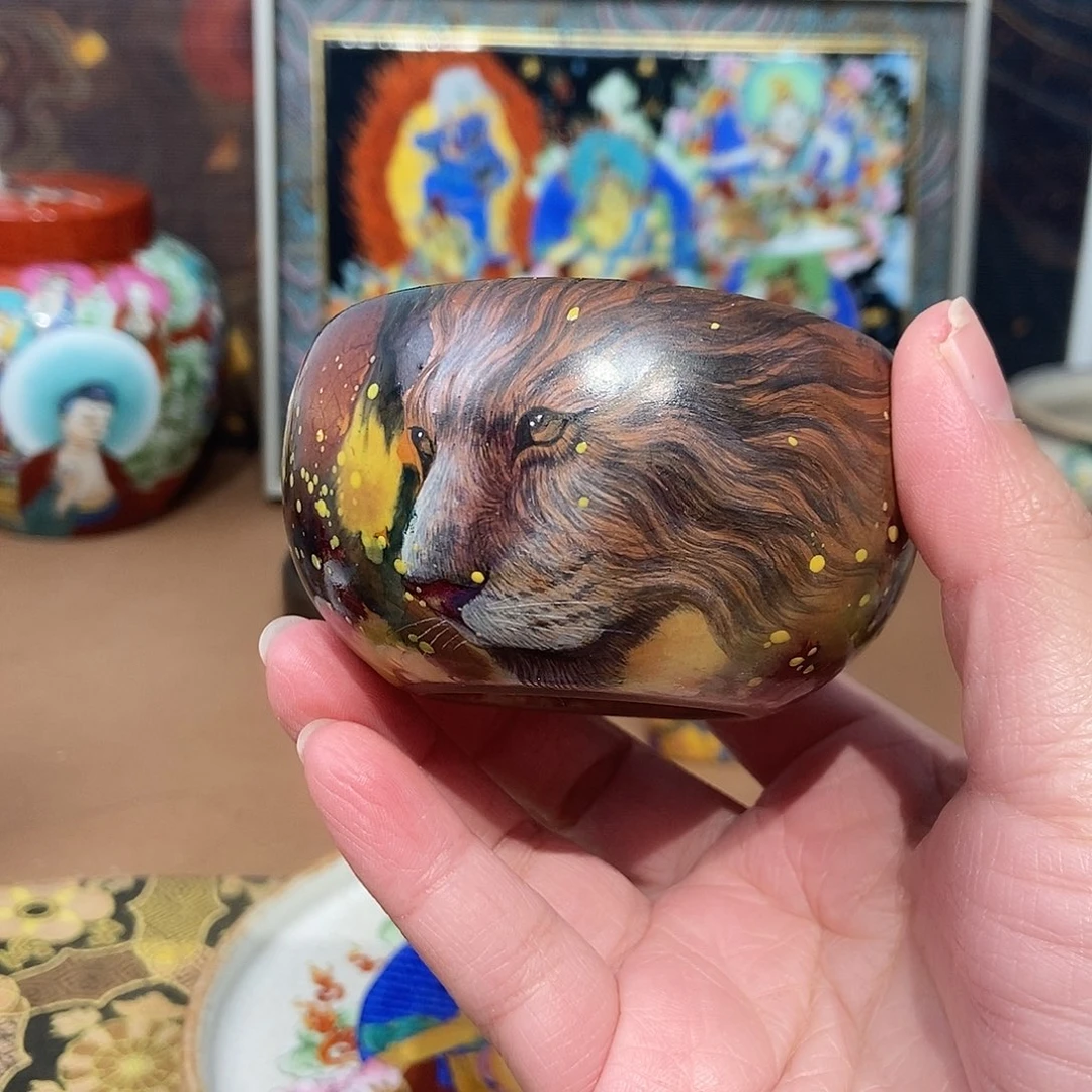 手工手绘狮子茶杯