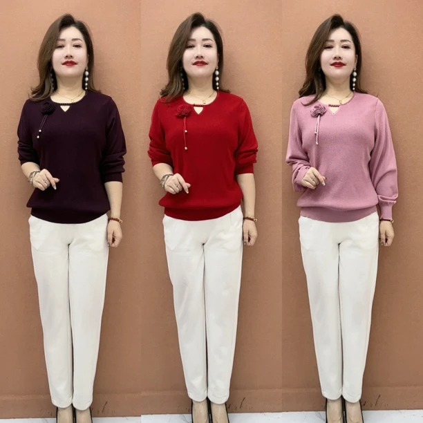 SZ新款减龄宽松针织秋冬百搭订珠圆领一朵花长袖中老年妈妈针织衫