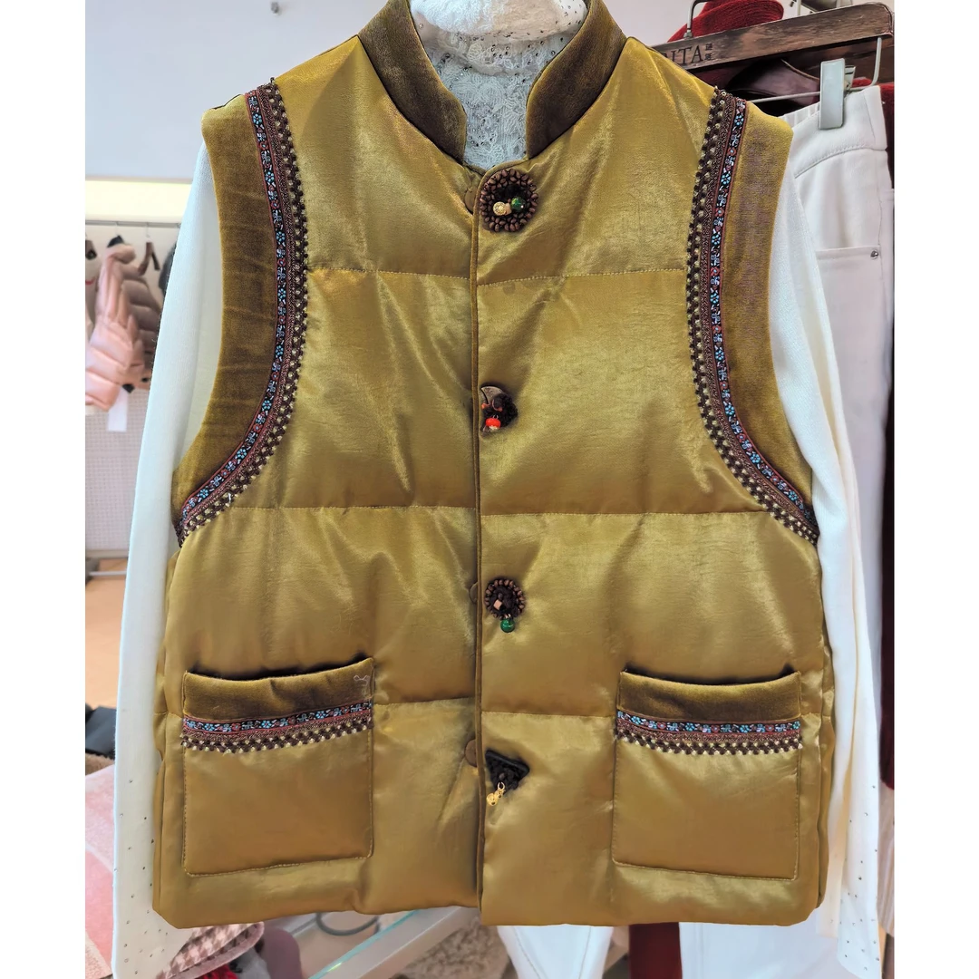 新中式重工刺绣袖鹅绒马甲羽绒服女冬