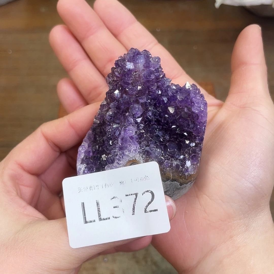 未镶嵌水晶大型摆件（非配饰）