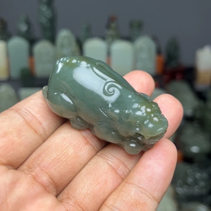 和田玉未镶嵌挂件