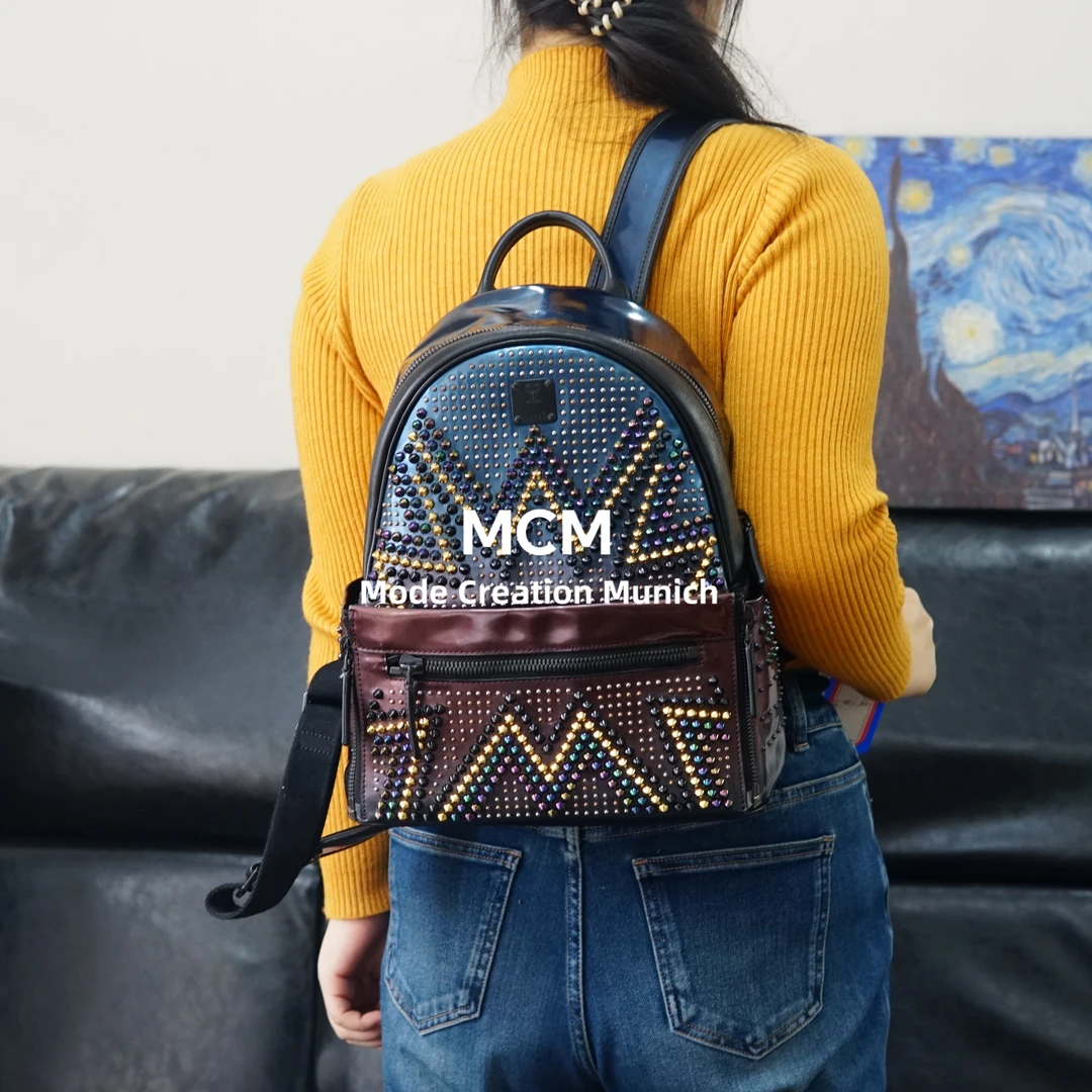 95新 MCM 黑彩色双肩包/FYSD12327048/7048