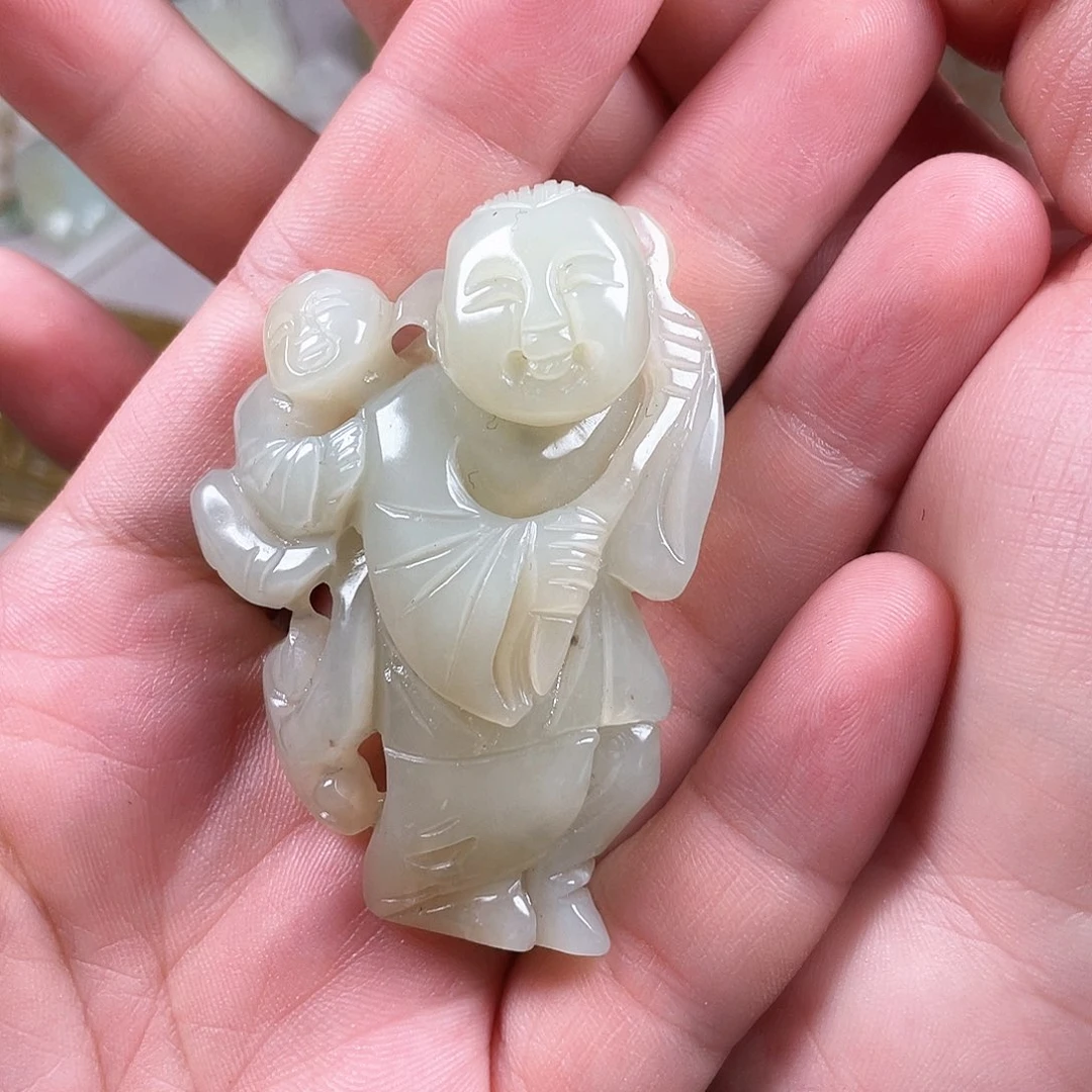 用***5和田玉未镶嵌颈饰