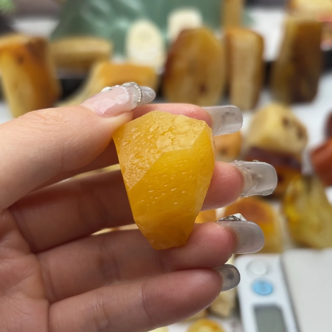 定制琥珀未镶嵌放*