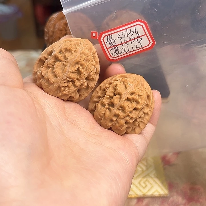 文玩核桃把件马蹄