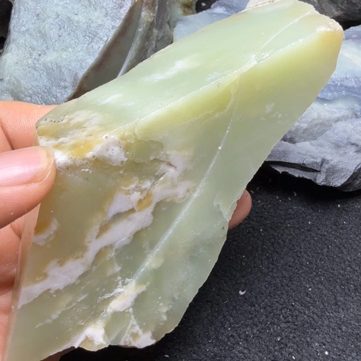 未镶嵌和田玉（糖玉）珠宝半成品