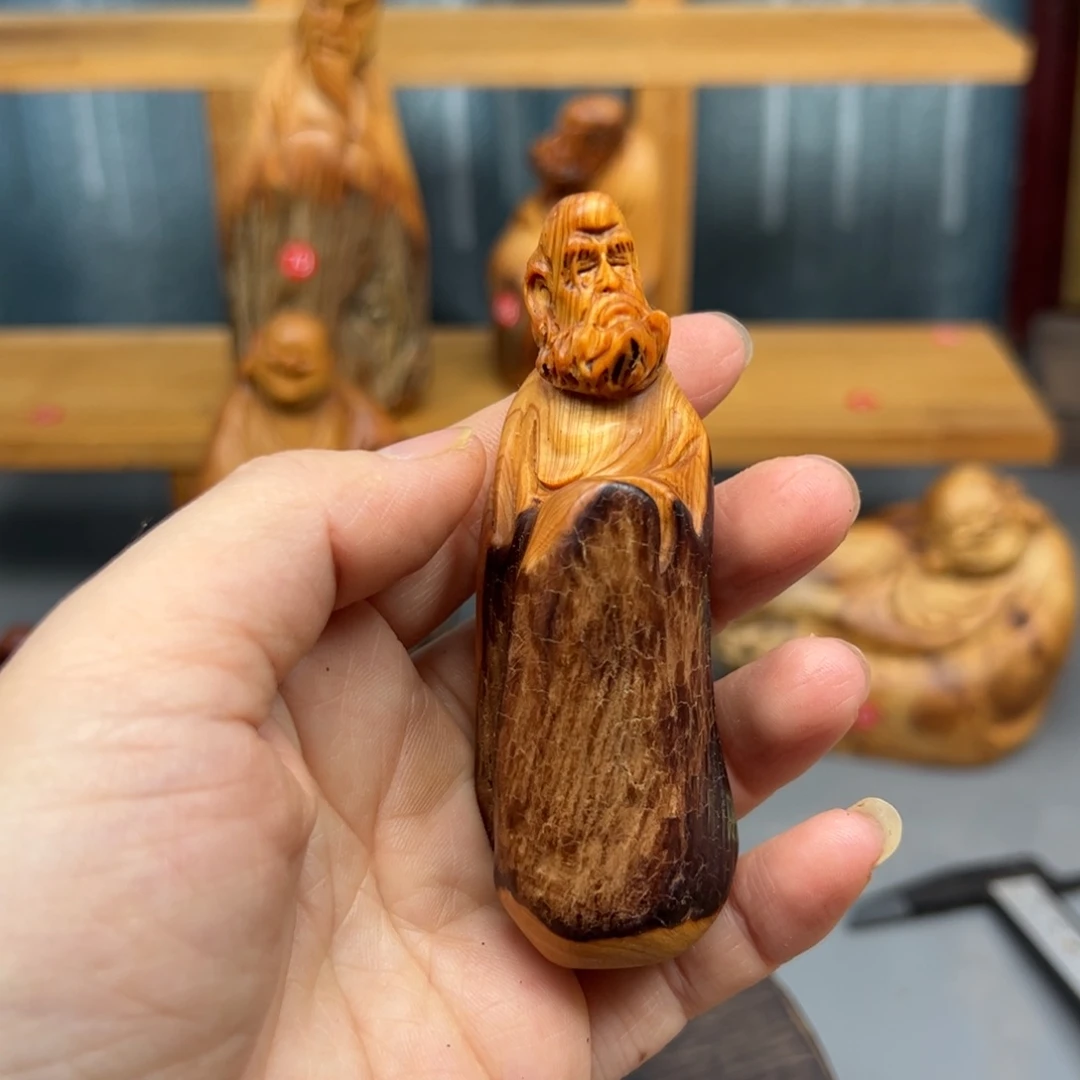 剑***心木崖柏木摆件手把件