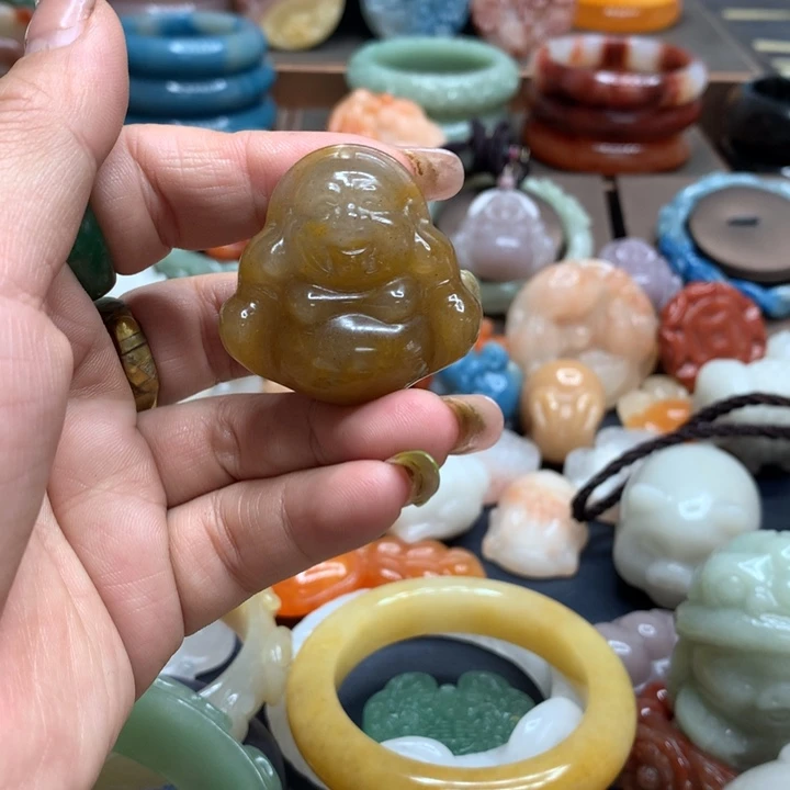 石英质玉（黄龙玉）合金颈饰