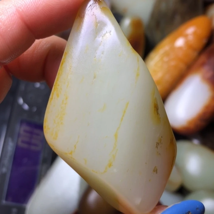 和田玉未镶嵌珠宝奇石