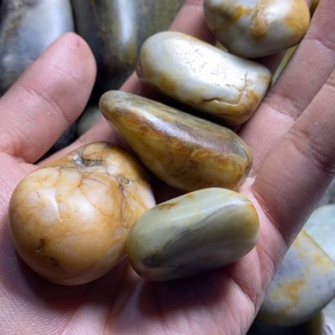 未镶嵌和田玉（糖玉）挂件