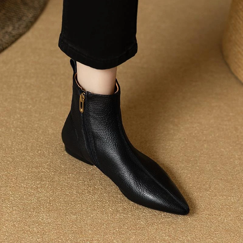 巨软复古尖头平底小短靴女低跟百搭舒适显瘦软底侧拉链马丁靴