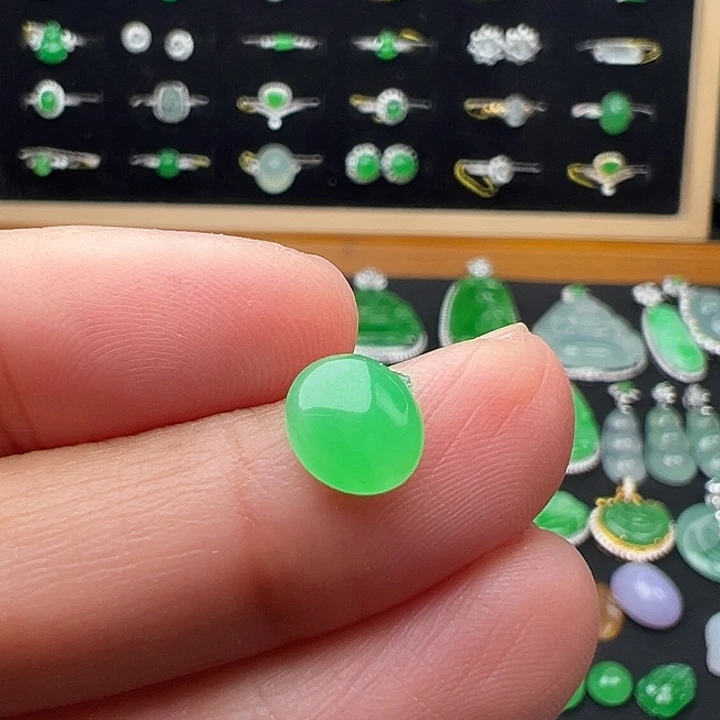 翡翠未镶嵌颈饰蛋8