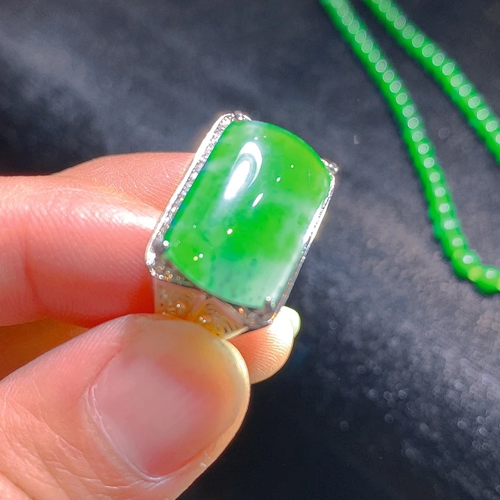 【闪购商品】翡翠颈饰银S925镶嵌翡翠