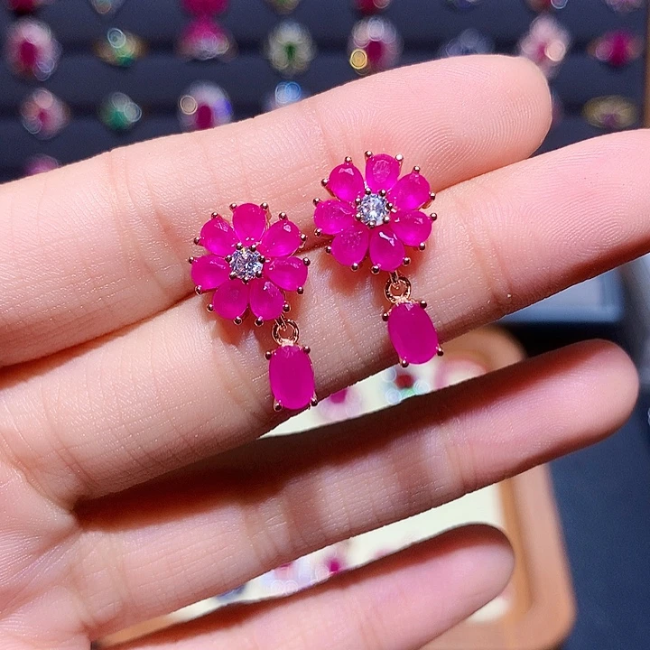 银S925镶嵌红宝石耳饰