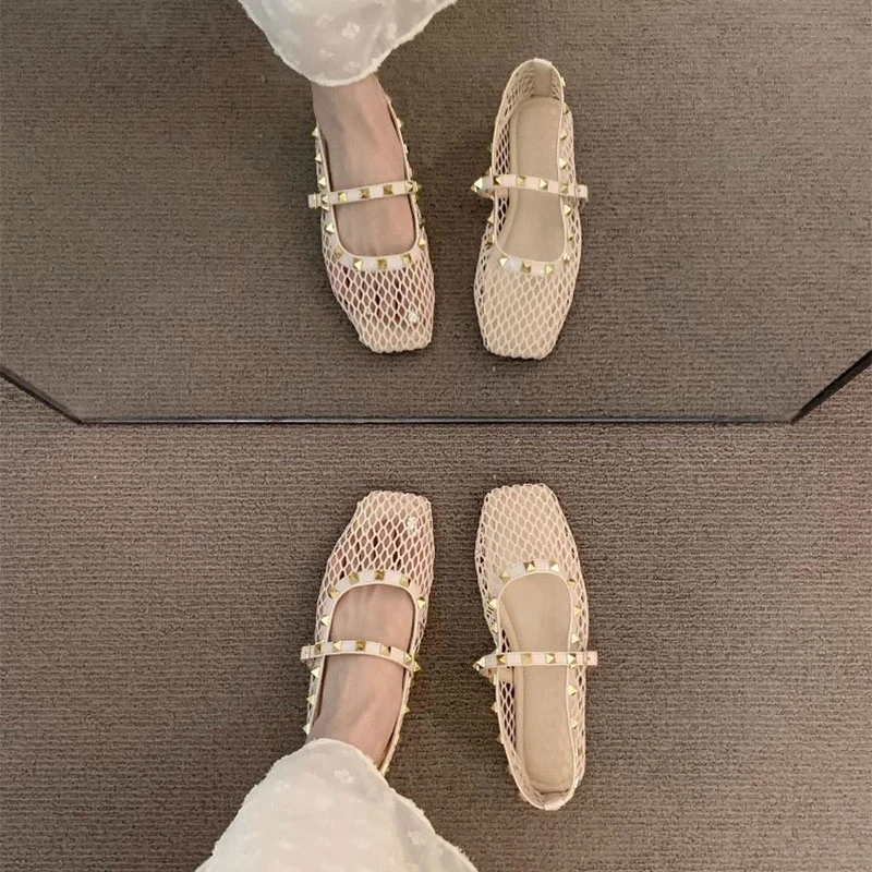 法式镂空裸杏气质凉鞋女夏季温柔铆钉仙女波西米亚度假玛丽珍单鞋