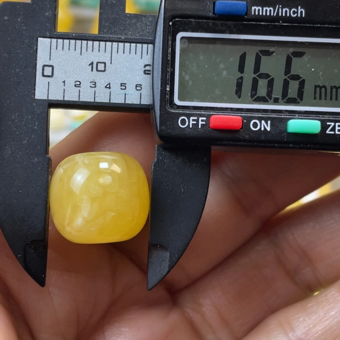 【闪购商品】裸石蜜蜡未镶嵌35杂