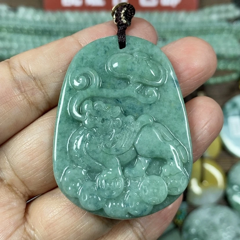【闪购商品】翡翠颈饰未镶嵌玉吊坠翡翠玉飞天貔貅牌八方来财