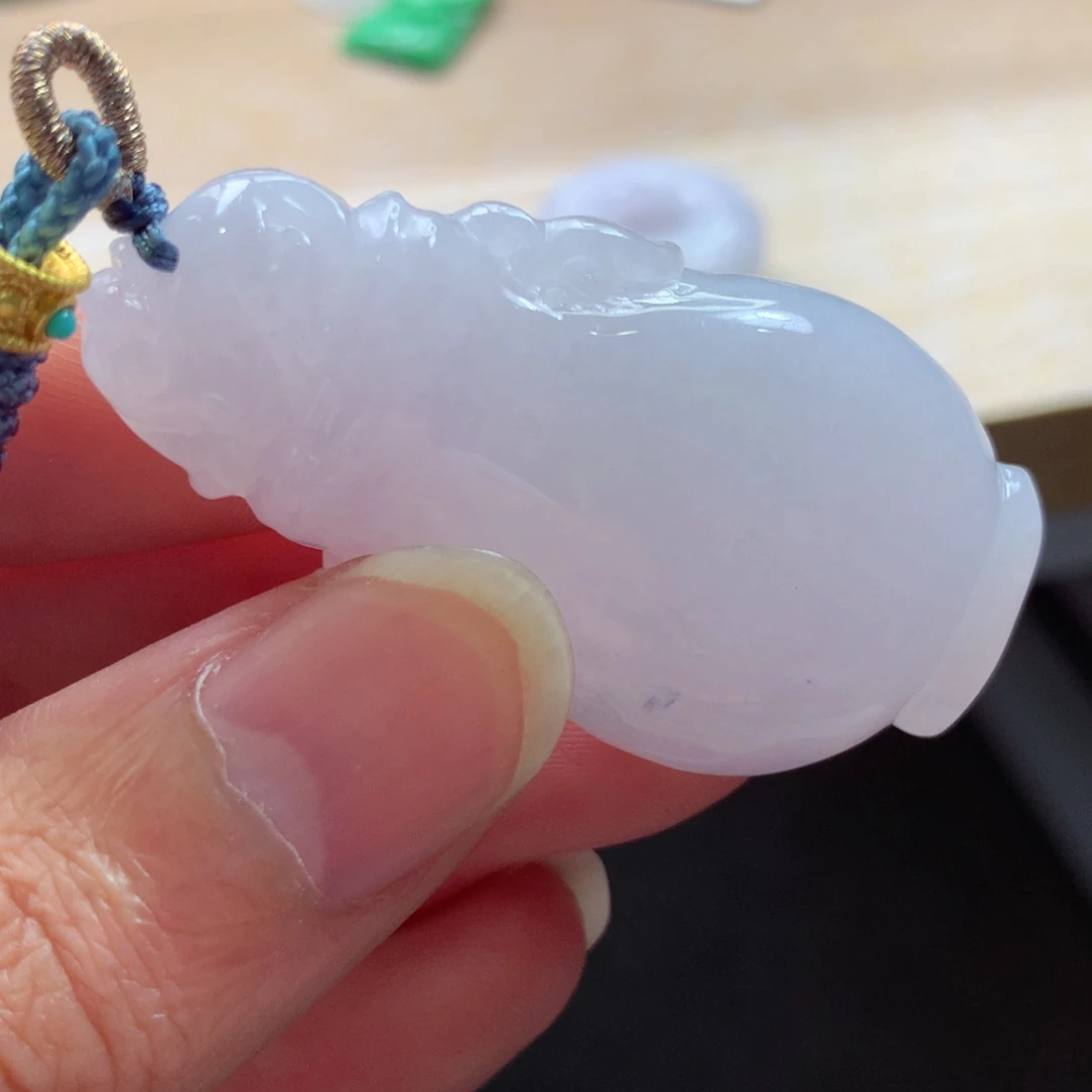 翡翠未镶嵌颈饰吊坠