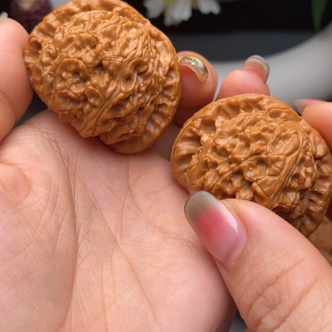 深***念文玩核桃把件白狮子