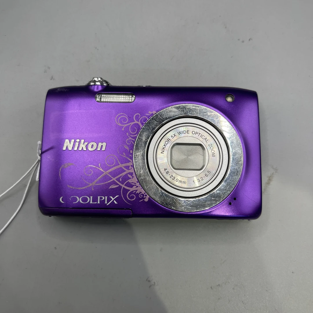 9新 Nikon/尼康 尼康s2600 1400万像素 5倍光学变焦