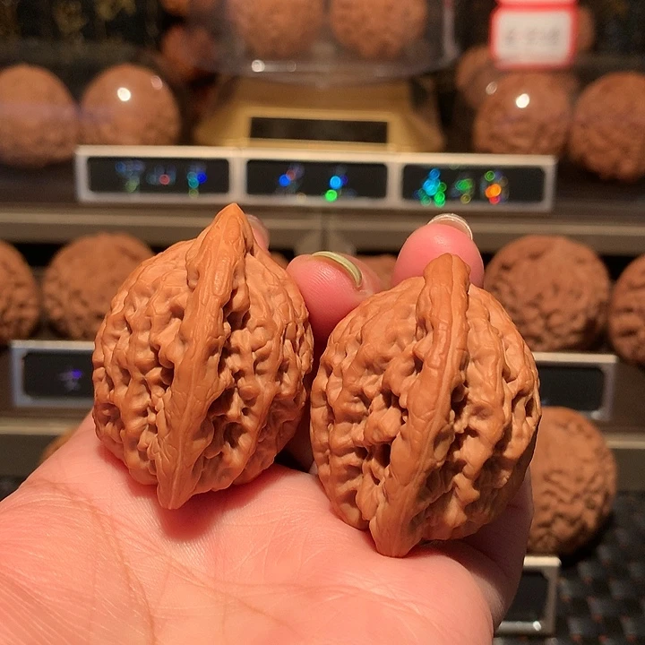 文玩核桃把件金公子