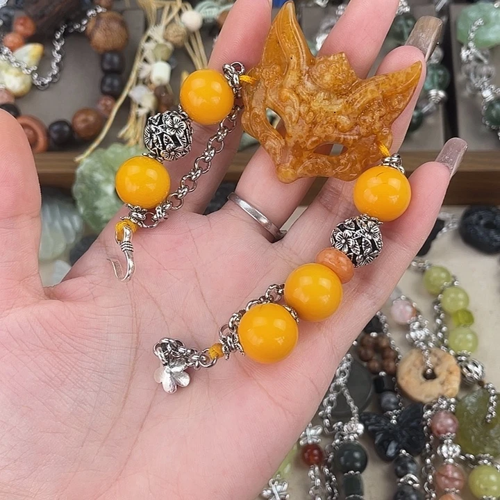 木****合金蛇纹石玉颈饰