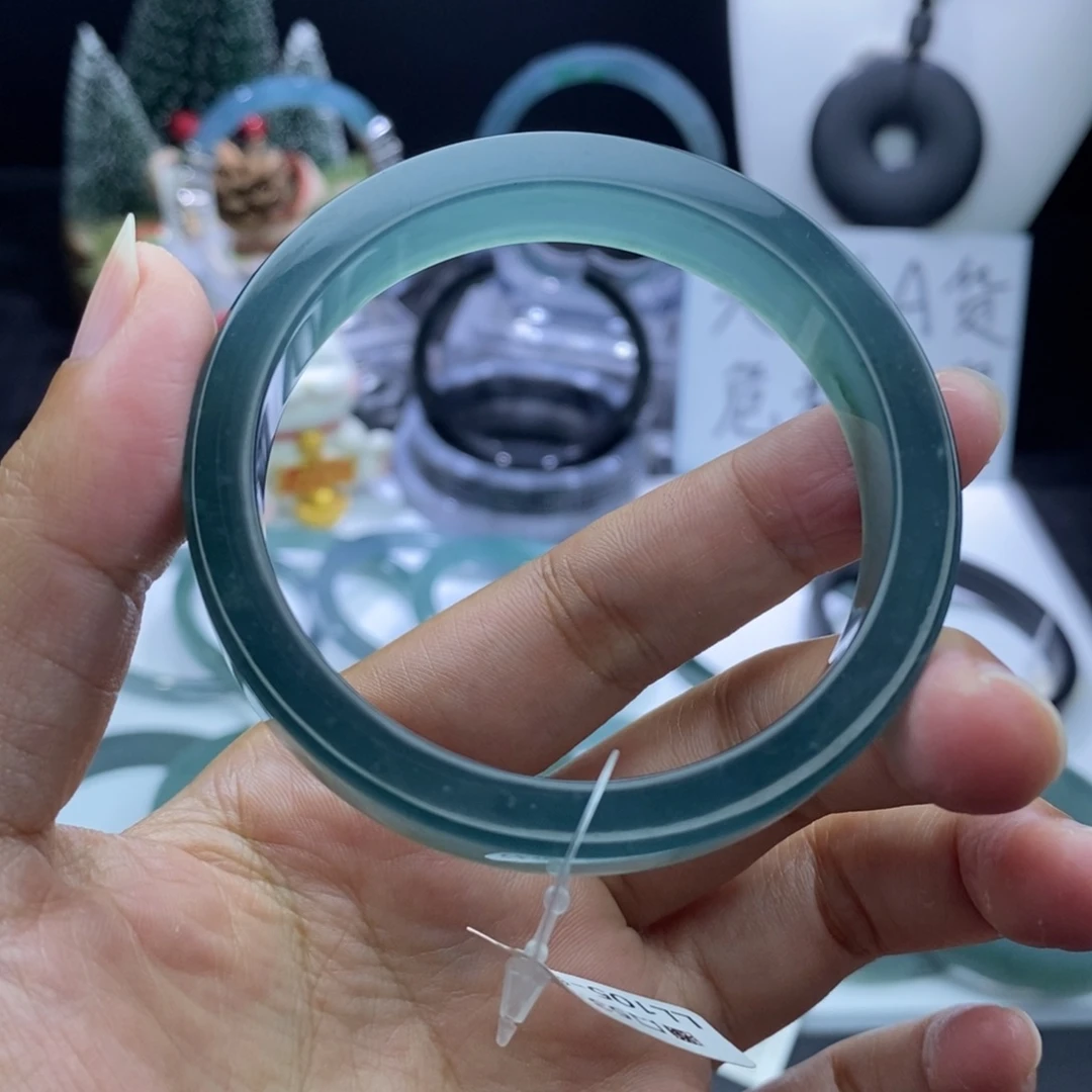 定制翡翠未镶嵌成品买断湖水蓝小宽方53.2