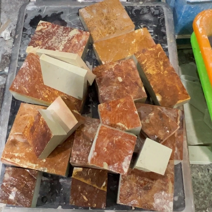 于***波印度石新矿印石如图