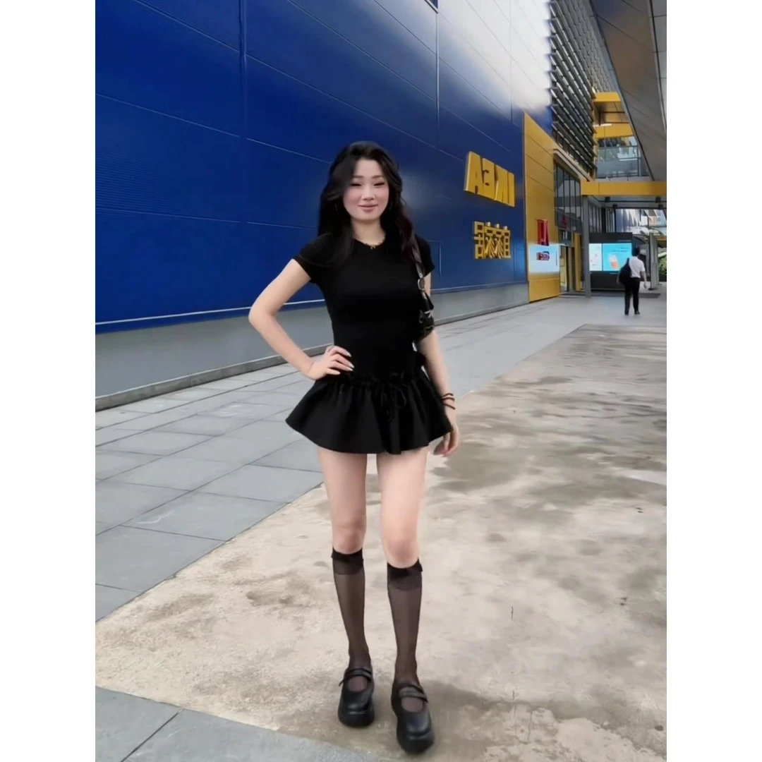 性感辣妹套装女夏季黑色修身显瘦短袖上衣巨好看蓬蓬半身裙一整套