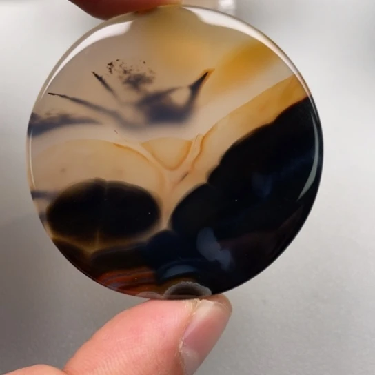 玛瑙/玉髓颈饰未镶嵌兰**士