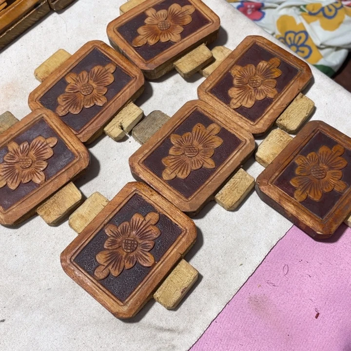 发***灞香榧木七片小木雕