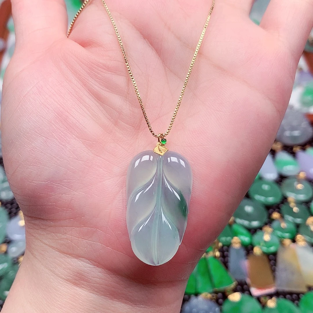 颈饰18K金镶嵌翡翠天然翡翠A货