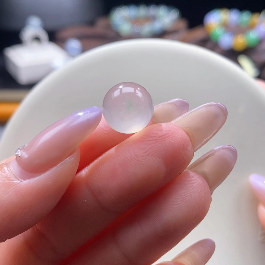 翡翠未镶嵌颈饰翡翠冰茶飘绿珠