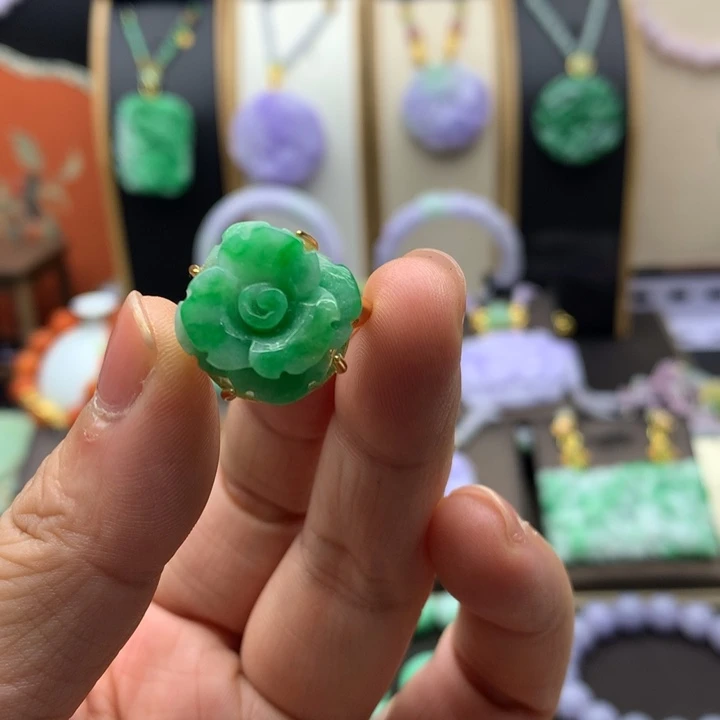 翡翠未镶嵌吊坠(不含链)翡翠戒指