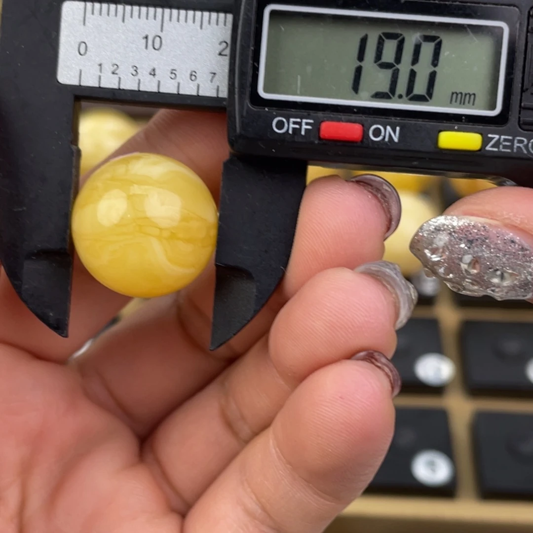 裸石琥珀未镶嵌微瑕51