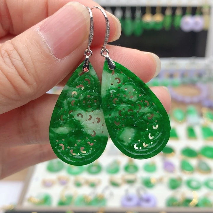 翡翠18K金镶嵌耳饰