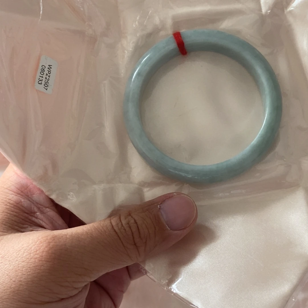 四***草翡翠未镶嵌手镯58.7
