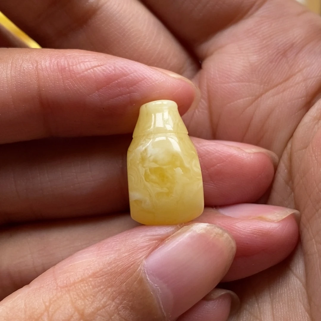 琥珀未镶嵌裸石蜜蜡